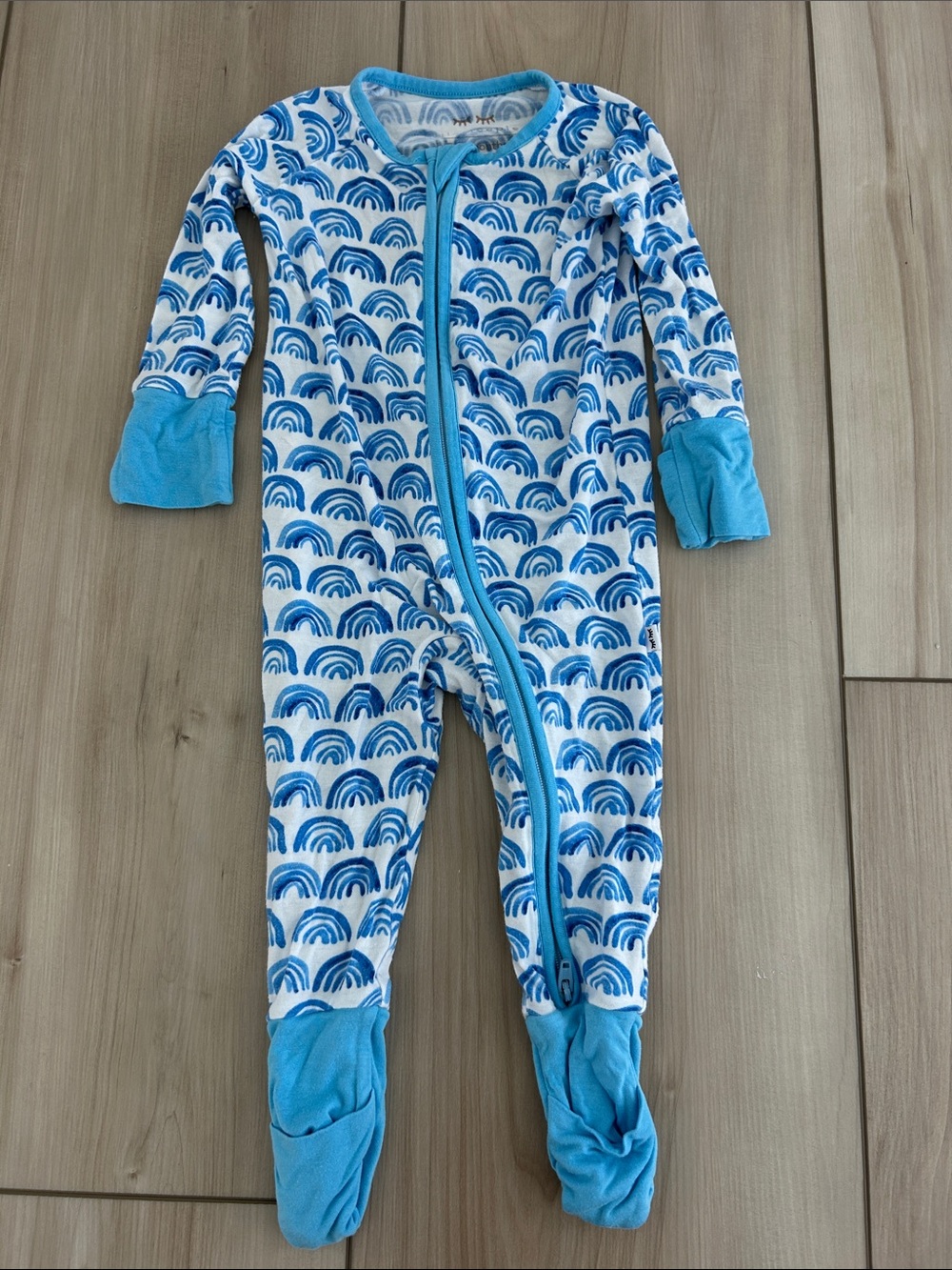 Little sleepies Blue Rainbow zippy EUC
